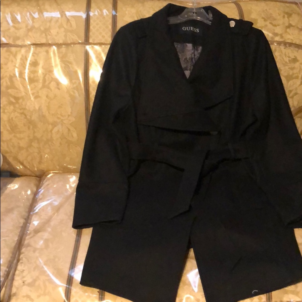 Guess  trench. Coat